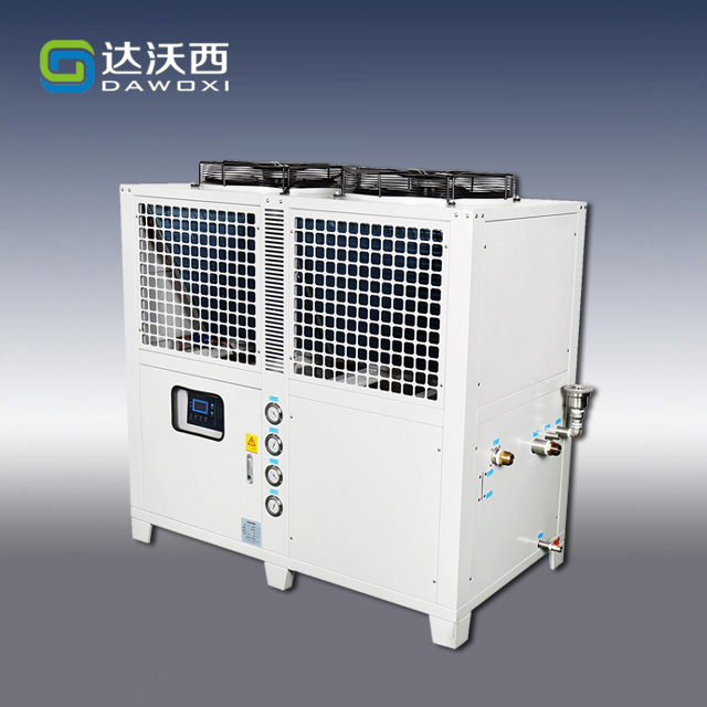 工業冷水機